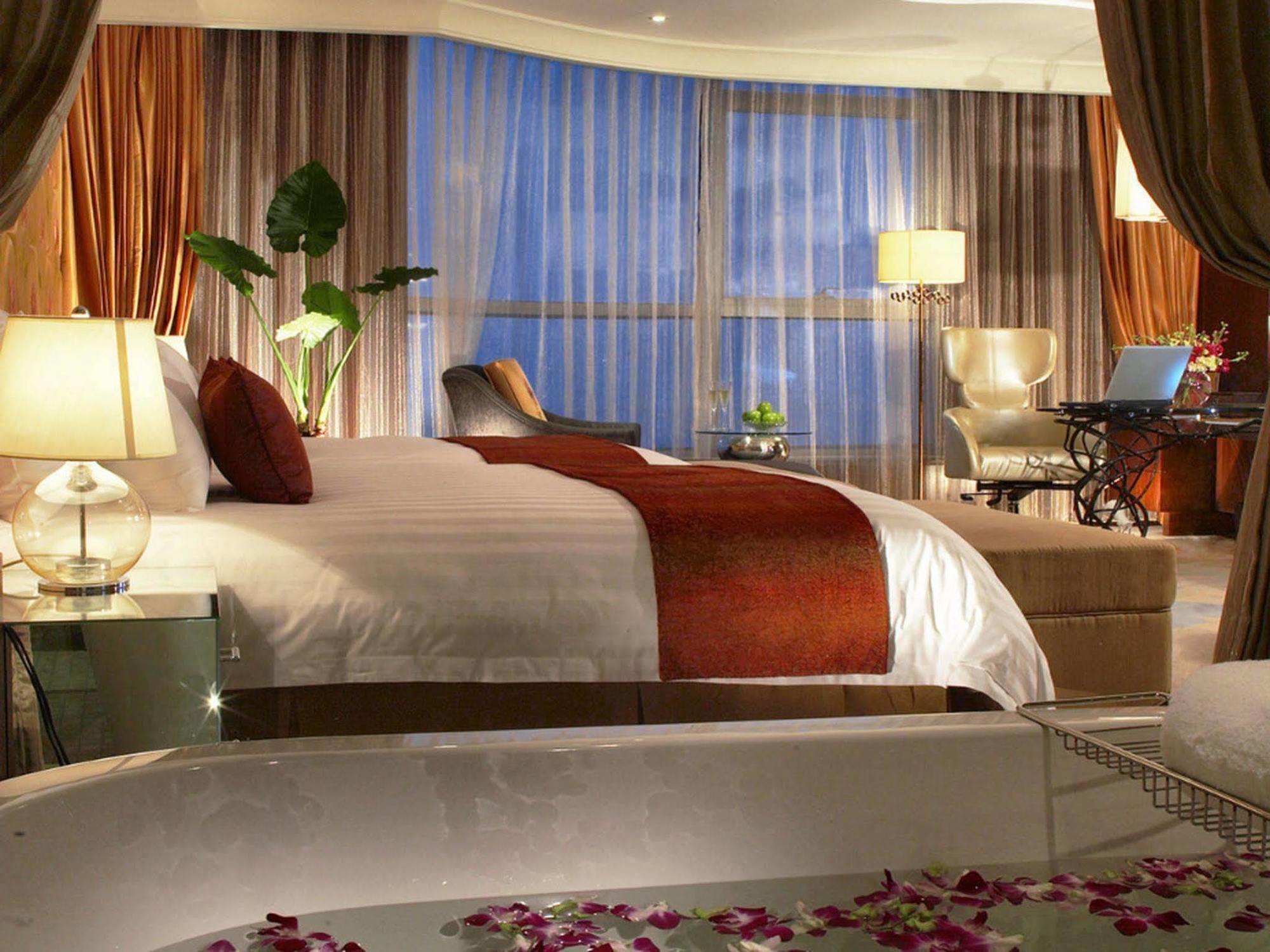New Century Grand Hotel Ningbo Extérieur photo